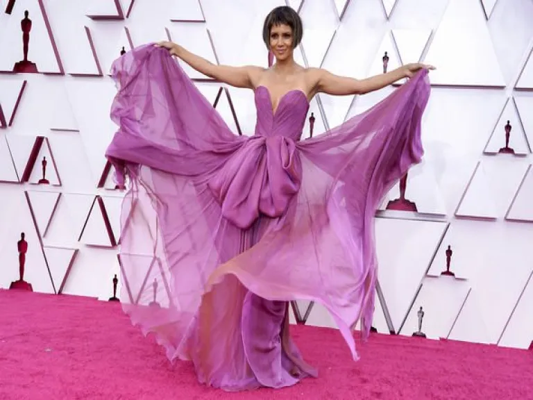 Halle Berry Reacts After Fan Pokes Fun at Her 2021 Oscars Look