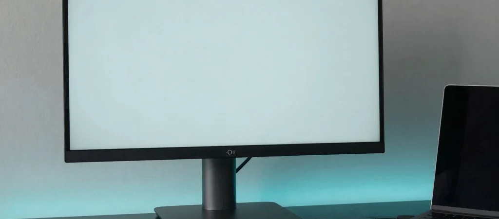 Choosing a Portable Monitor for Dual-Screen Remote Work